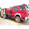 HOWO 4X4 hutan menggunakan truk pemadam kebakaran air 5ton